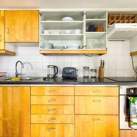 Altido Ultra Stylish Calton Road Apt W/ Parking Appartement Edinburgh Buitenkant foto