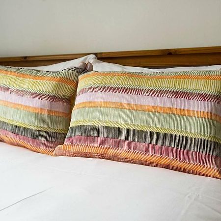 Altido Ultra Stylish Calton Road Apt W/ Parking Appartement Edinburgh Buitenkant foto