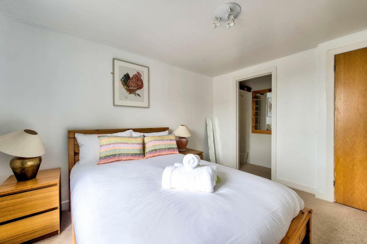 Altido Ultra Stylish Calton Road Apt W/ Parking Appartement Edinburgh Buitenkant foto