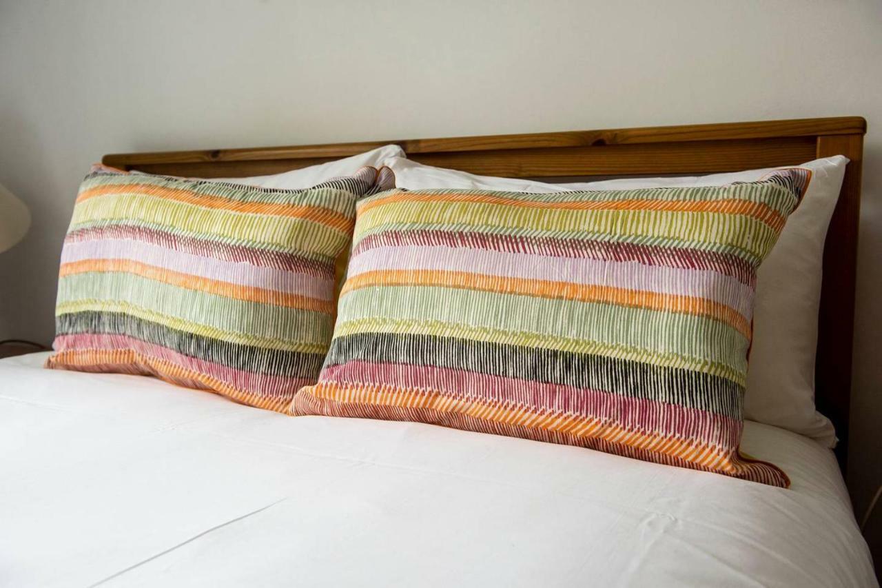 Altido Ultra Stylish Calton Road Apt W/ Parking Appartement Edinburgh Buitenkant foto
