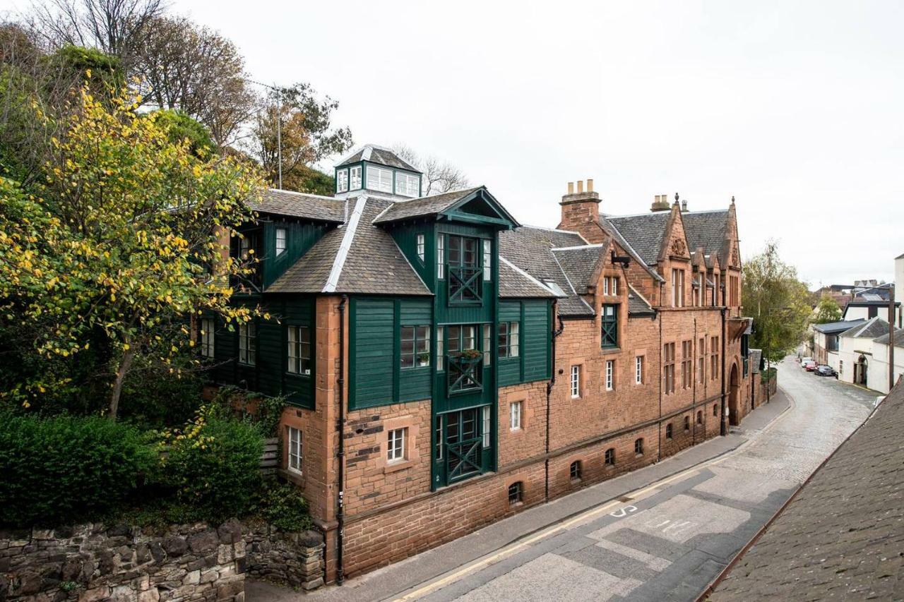 Altido Ultra Stylish Calton Road Apt W/ Parking Appartement Edinburgh Buitenkant foto